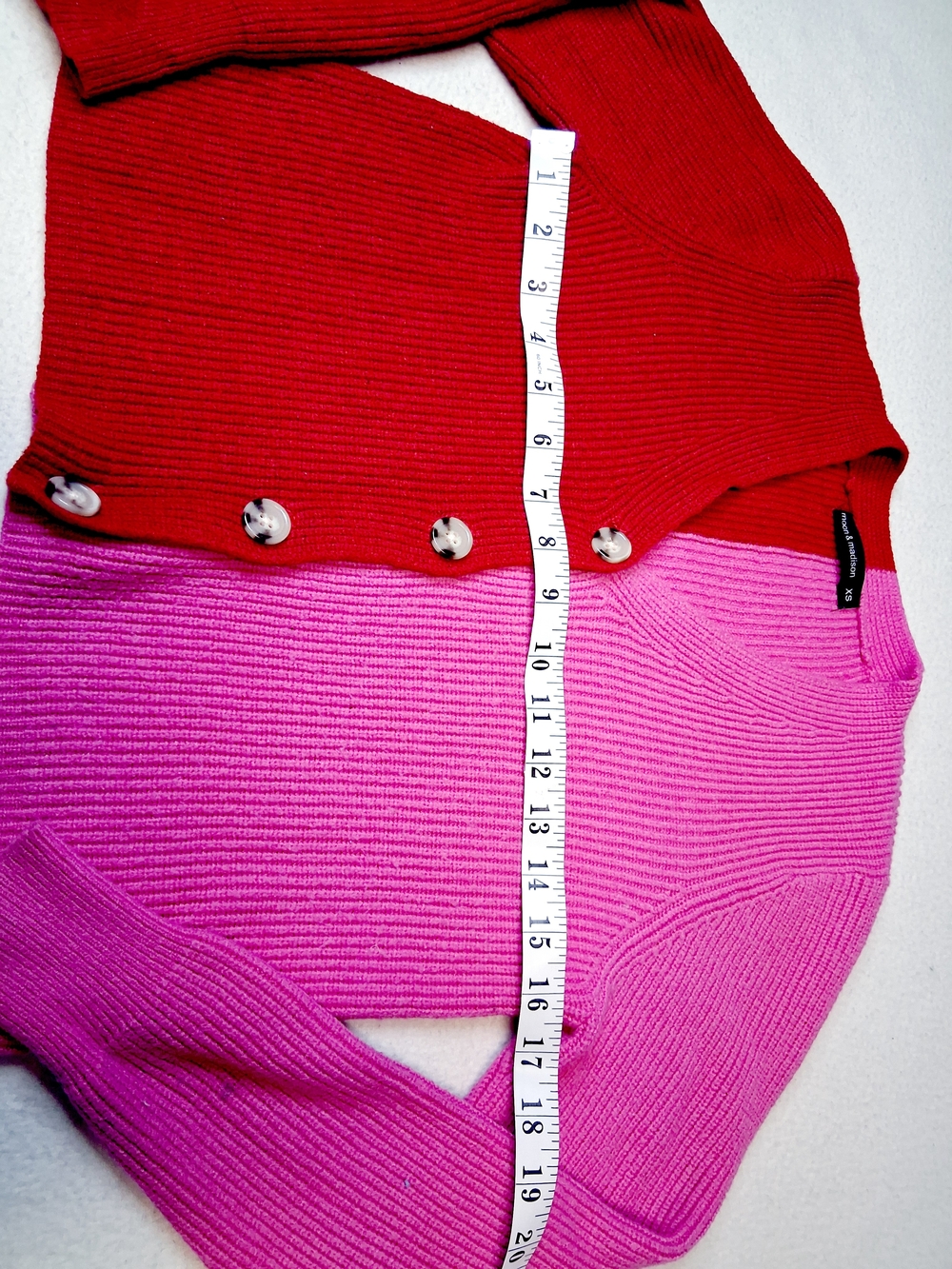moon & madison Red and Pink Ribbed Colorblock Button Cardigan - Picture 3 of 5